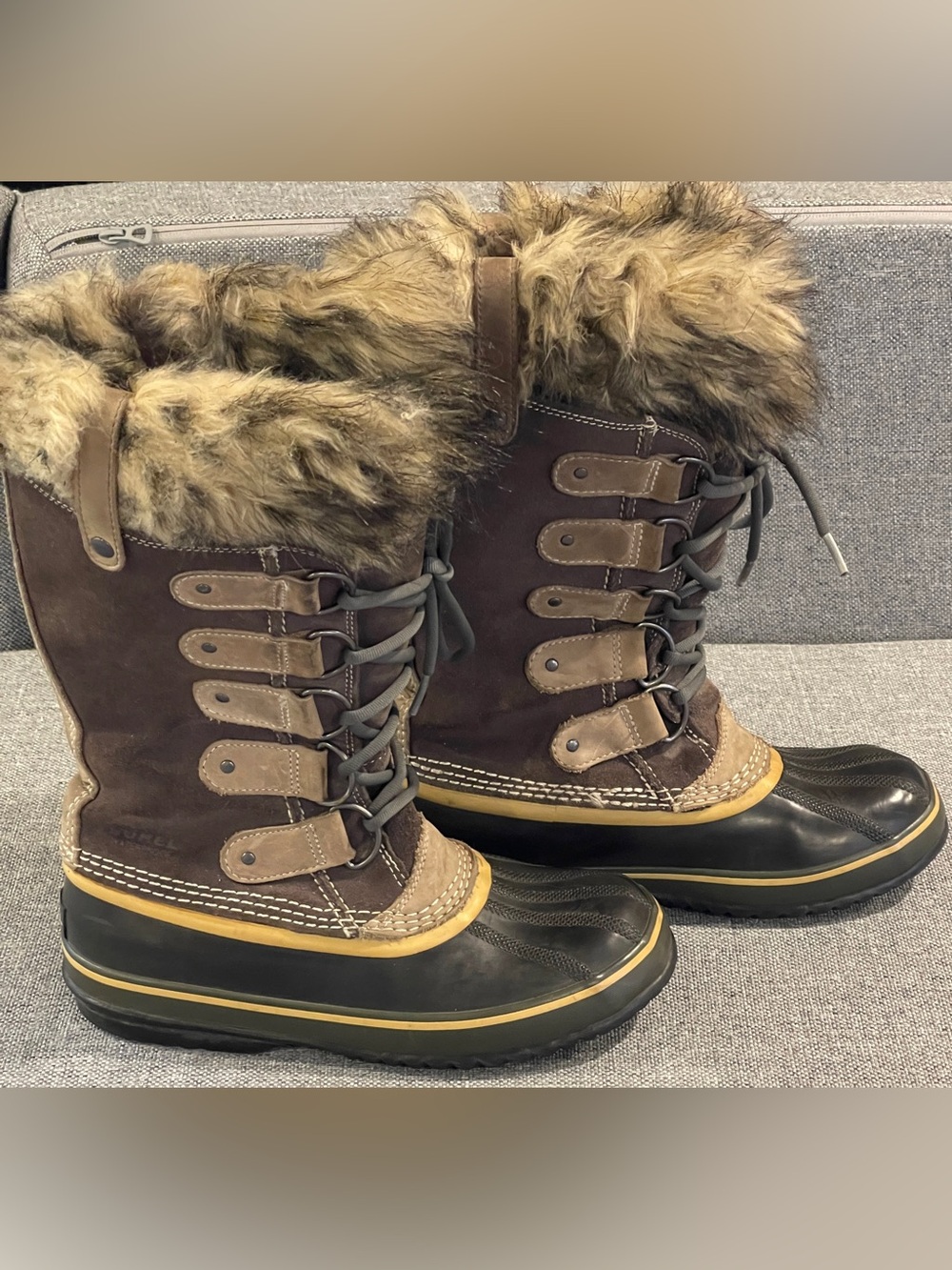 Sorel Joan of Artic Waterproof Boots woman's size 8 chocolate brown